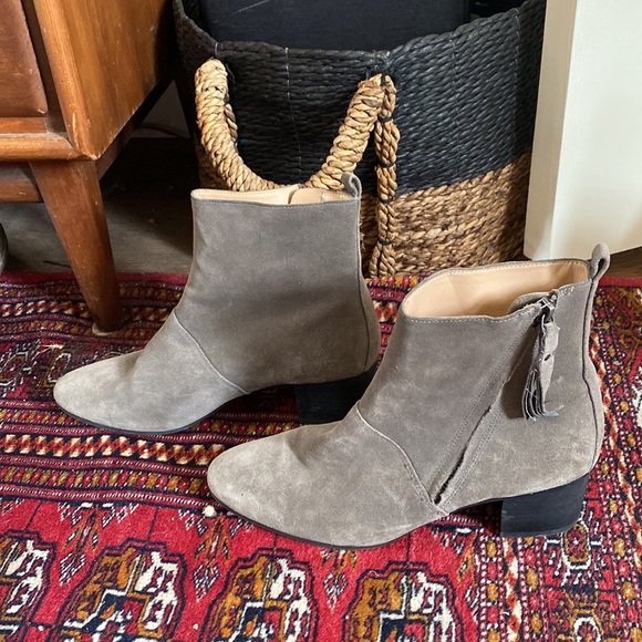 Banana Republic boots - Picture 2 of 4